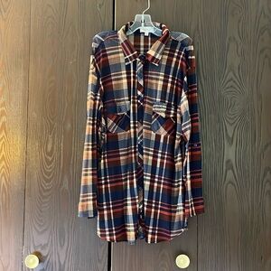 Bailey & Chloe long sleeved lightweight blouse. Size XL.